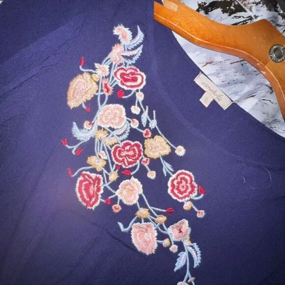 Wonderly Navy Bat Sleeve Floral Top M - Picture 6 of 7